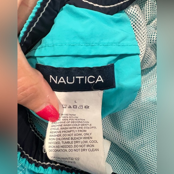 Men’s Nautica shorts/swim shorts - Picture 4 of 4